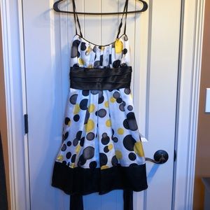 Silk texture dress with lining and ruffle